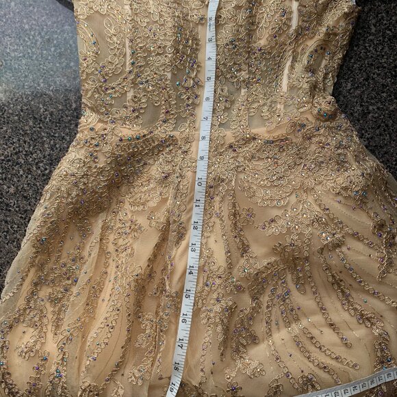 Cinderella Divine - KV1034 Beaded Lace Sweetheart Ballgown NWT size 4 Gold/Gold - Picture 12 of 15